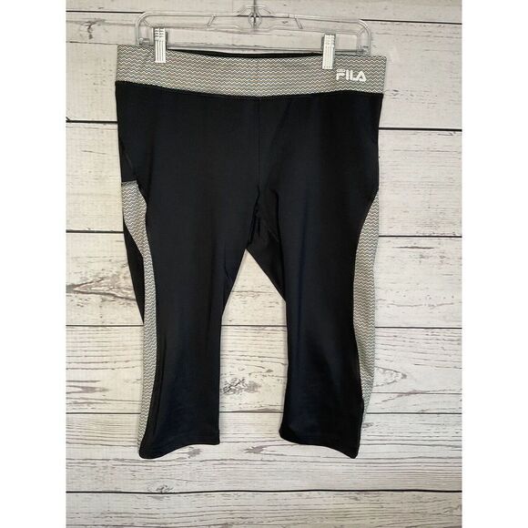 FILA Womens Medium M Black Capri Leggings Running Exercise Workout Sport - Picture 1 of 9